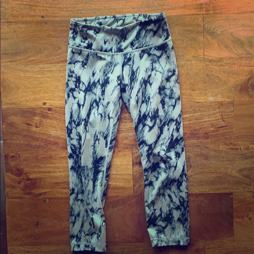 Lululemon size 2 print leggings